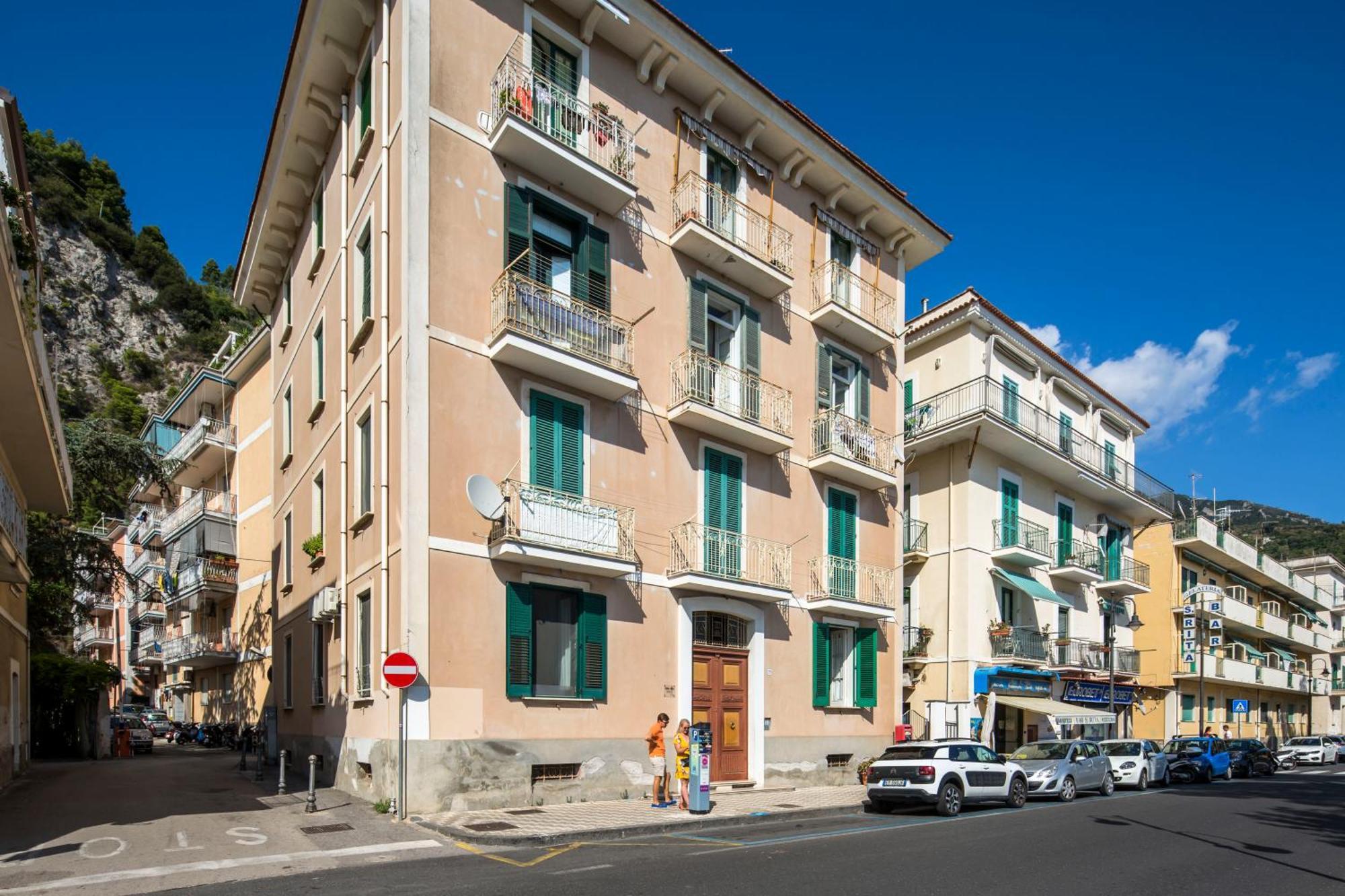 Un Oblo Sul Mare Apartment Maiori Bagian luar foto